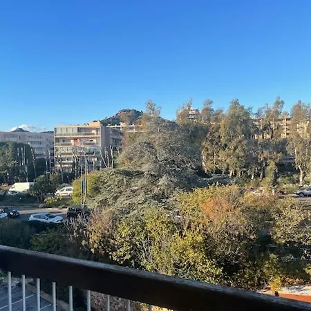 Le Cocon Hyerois Apartment
